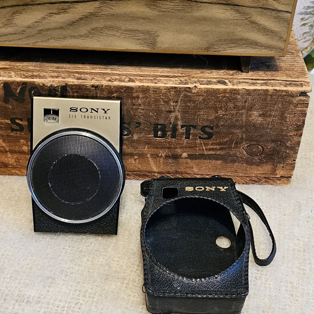 Sony Six Transistor Radio TR 650